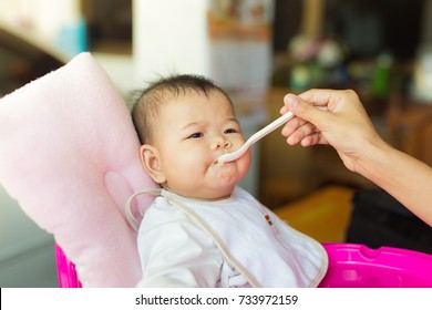 Baby Hungry Parent Feed Him She Stock Photo 733972159 | Shutterstock