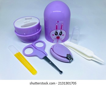 Baby Nail Clipper And Grooming Kit With Scissors Set Of 4 Pcs 