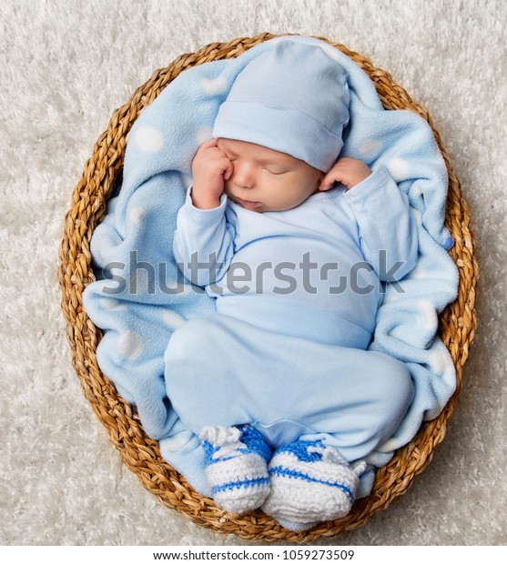 newborn sleeping basket