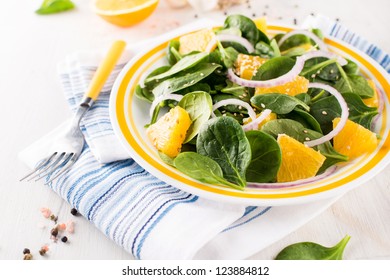 Baby Spinach Salad With Oranges And Sesame Seeds