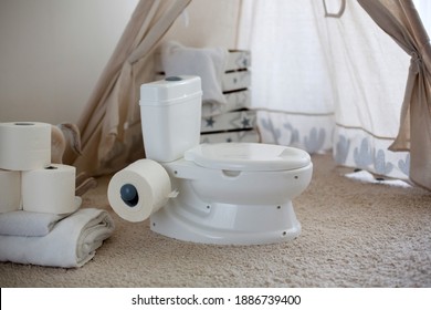 Baby Toilet Potty With Toilet Paper And Towels, Small Model Of Real Toilet