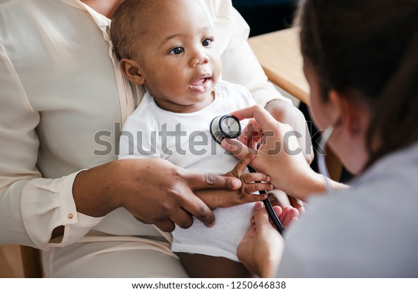 Baby visit to the\
doctor