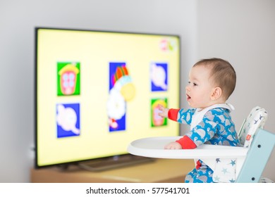 Baby Watching Cartoons On Tv 6 Stock Photo 577541701 | Shutterstock