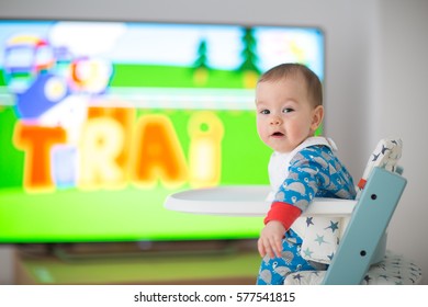 4,960 Baby watching cartoon Images, Stock Photos & Vectors | Shutterstock