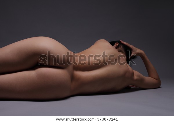 Nude Female Bottoms