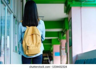 bag for carrying books