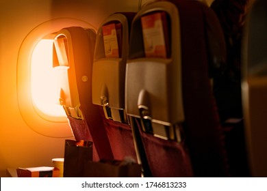 1,480 Tray table airplane Images, Stock Photos & Vectors | Shutterstock