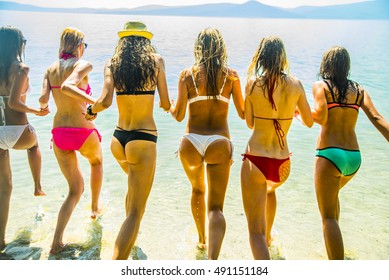 Tan Girls Ass