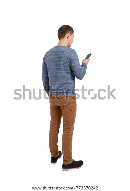 若い男性の立ち姿と携帯電話の使い方の背景 白い背景に の写真素材 今すぐ編集