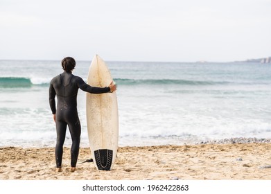 424 Leaning Surfboard Images, Stock Photos & Vectors | Shutterstock