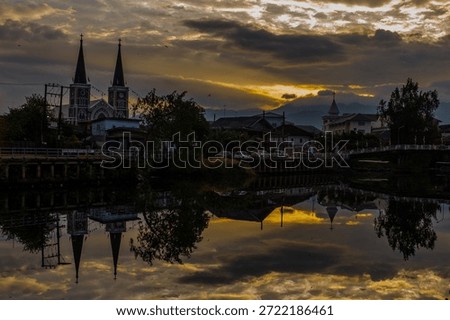The backdrop of the evening sky along the river, with riverside houses and communities, or tall buildings in the capital city, varies from place to place, but the natural beauty remains unchanged.