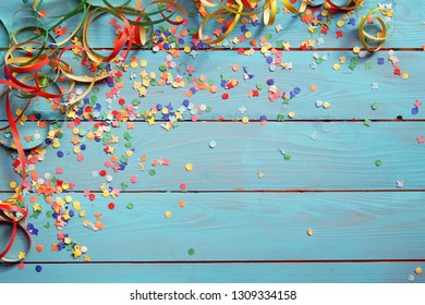  Background with confetti and streamers                              