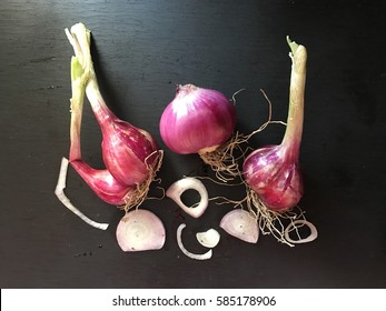 Background decoration dish with shallots.