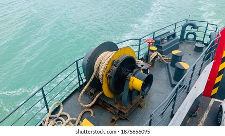 Background Of Ferry‘s Rig Spring Rope To Forward The Anchor.