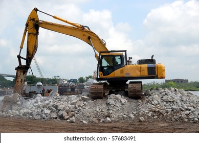 Backhoe At Construction Site Historic Savannah Georgia Alont The Savannah River