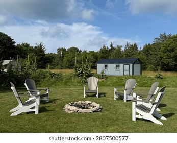 Backyard Fire Pit Sitting Area