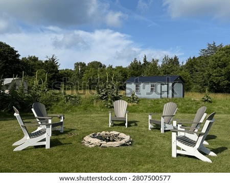 Backyard Fire Pit Sitting Area