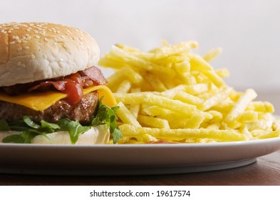 Bacon Cheeseburger With Fries