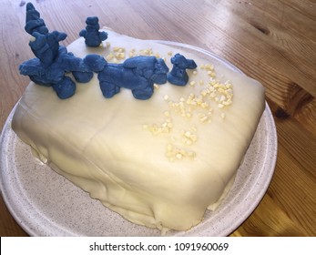 Bad Looking  Screw Up White Marshmallow Cake Blue Marshmallow On Top Of Cake