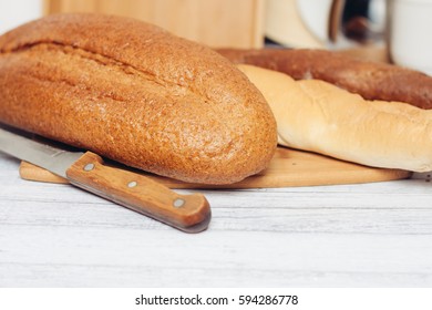 baguette bread loaf of white bread