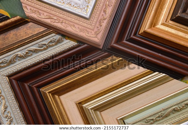 Baguette
frames for paintings and images. Frame
corners