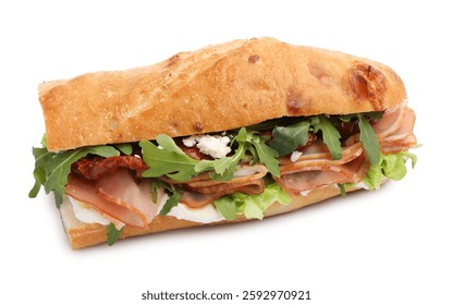 Baguette sándwich con jamón y tomates secados al sol aislados en blanco
