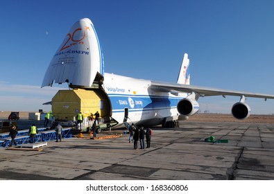 4,624 Russian cargo plane Images, Stock Photos & Vectors | Shutterstock