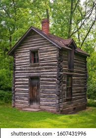 Log Cabin On Lake Stock Photos Images Photography Shutterstock