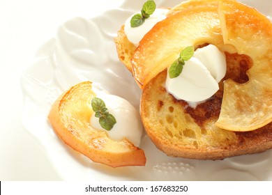 Baked Apple And Yogurt On French Toast