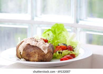 Baked Jacket Potato With Tuna And Fresh Salad