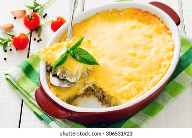 Baked Potato With Chicken, Mushrooms And Cheese