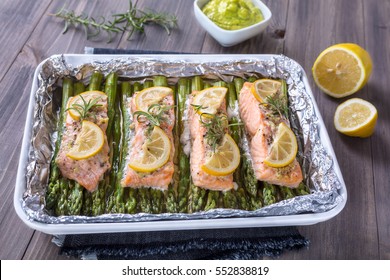 Baked Salmon And Asparagus With Wild Garlic Mayonnaise