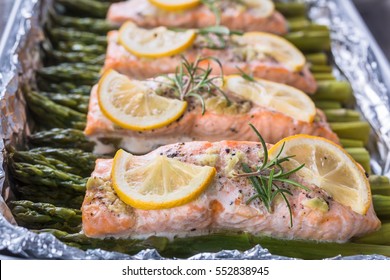 Baked Salmon And Asparagus With Wild Garlic Mayonnaise