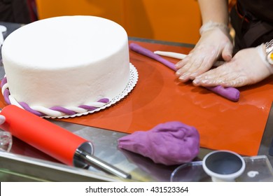 Sugar Paste Cake Images Stock Photos Vectors Shutterstock