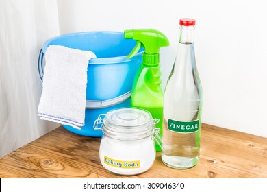 Baking Soda With Vinegar, Natural Mix For Effective House Cleaning