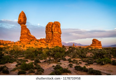 5,164 Balanced rock utah Images, Stock Photos & Vectors | Shutterstock