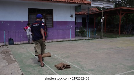 Balap Karung Sack Race Traditional Indonesian Stock Photo Shutterstock