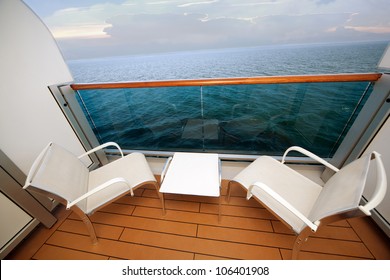 3,408 Deck chairs cruise ship Images, Stock Photos & Vectors | Shutterstock