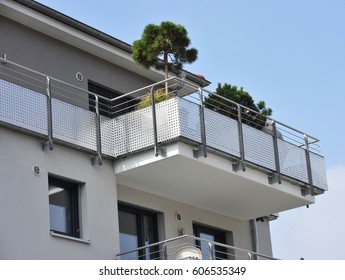 Modern Metal Balcony Front Modern Residential Stock Photo 1186256224 ...