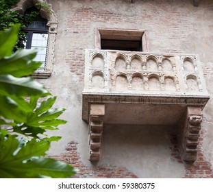 Balcony Used By Juliet And Romeo In Shakespeare's Play