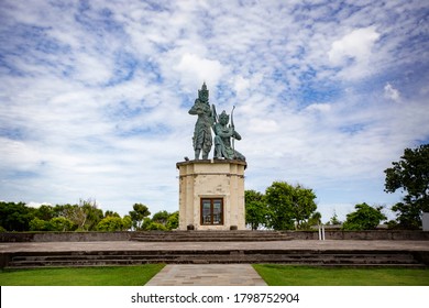 BALI, INDONESIA - March 2020: Shri Krishna And Arjun Statue At Nusa Dua, Bali, Indonesia