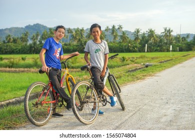 Balik kampung balik pulau