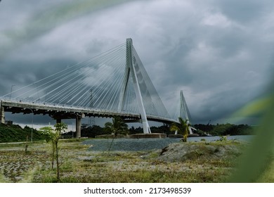 Balikpapan, 06 23 2022 : Balang Island Bridge. The Indonesian Government's Project To Connect The City Of Balikpapan With The New Nation's Capital, Nusantara.