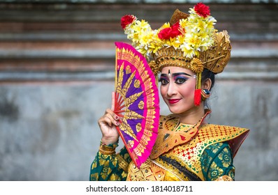 balinese dancer in traditional outfit