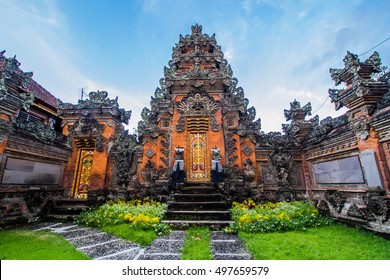 Balinese door facade of Hindu temple. - Powered by Shutterstock