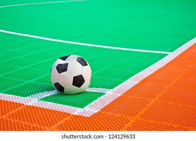 the ball in corner
