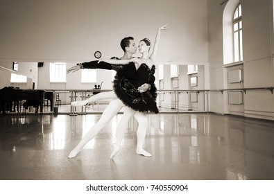  Ballet Duet