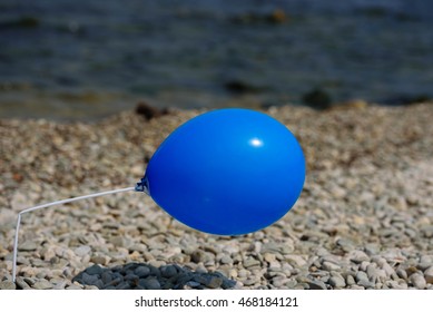 Balloon Shows Direction Wind Stock Photo (Edit Now) 468184121