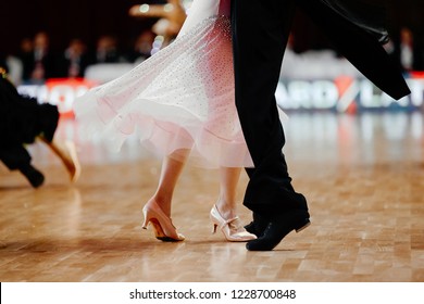 Ballroom Dance Couple Dancers Viennese Waltz Dancing