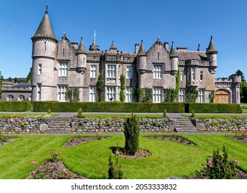 452 Scottish baronial architecture Images, Stock Photos & Vectors ...